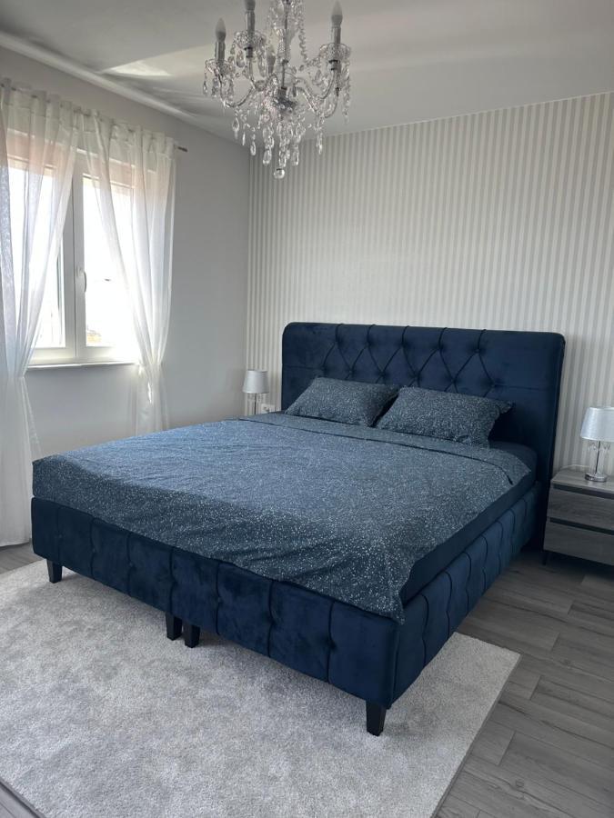 Bellevue Lägenhet Crikvenica Exteriör bild