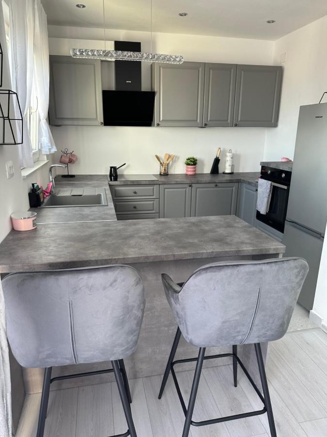 Bellevue Lägenhet Crikvenica Exteriör bild